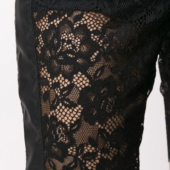 Unravel Project Size 28 Lace Layered Cycling Short - Picture 3 of 12